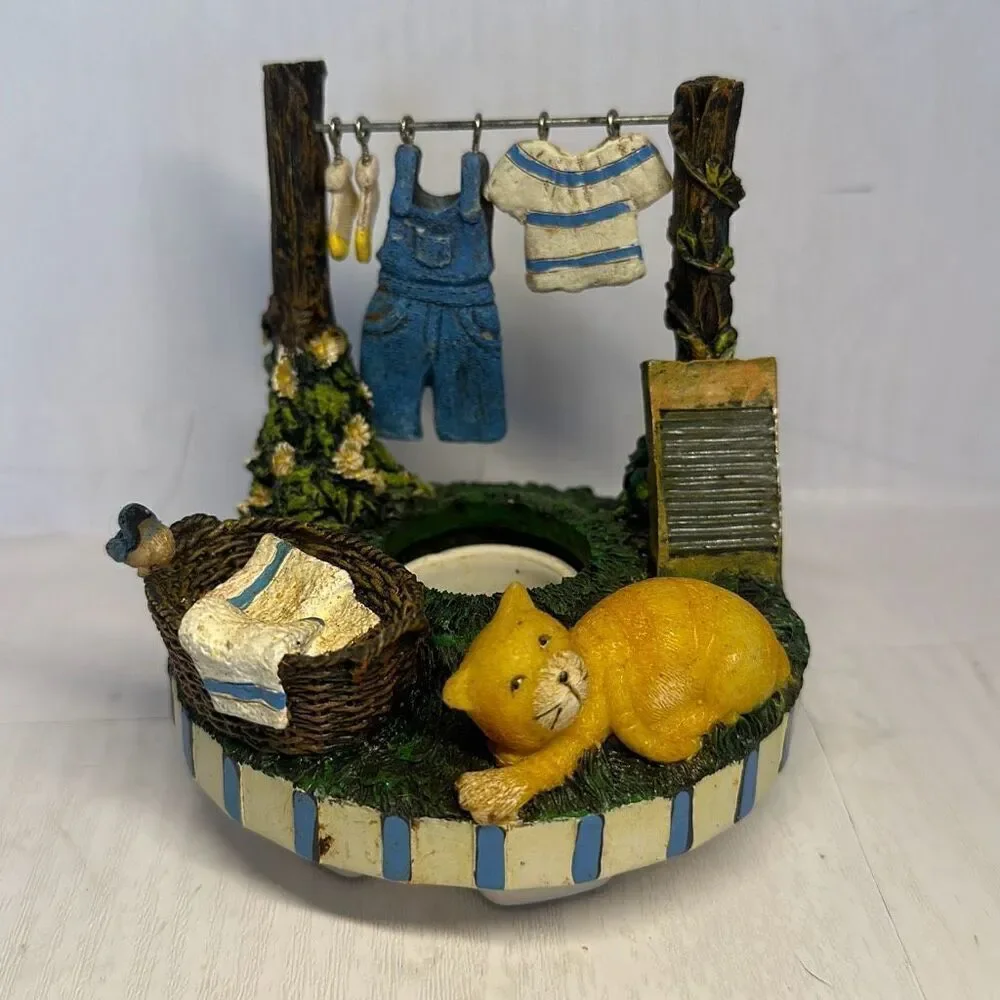 Old Virginia Candle Topper Laundry & Cat Summer Candle Capper